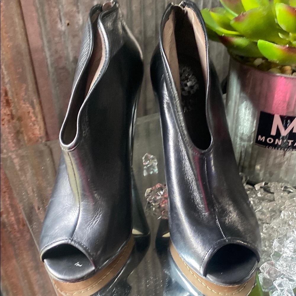 Vince Camuto Black Leather Mules